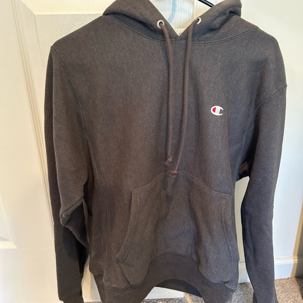 Unisex Champion fleeced lined sweatshirt size small.